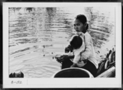 カンボジアの母子