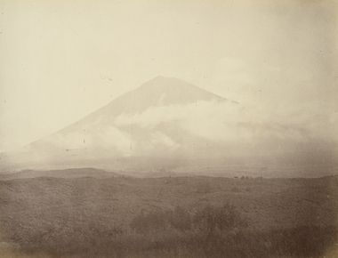 富士山、写真アルバムの内