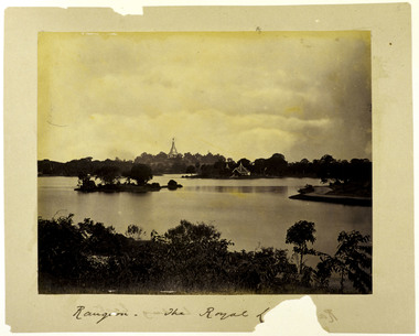 ラングーン 王宮の湖 画像
