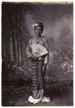 ビルマ族の女性 画像