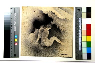 背をむけて座る女 画像