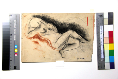 横たわる裸婦 画像