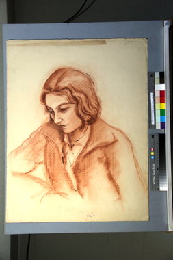 うつむいた女性 画像