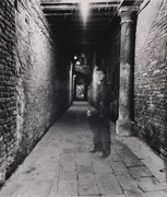 Venice Nightscapes — Labyrinth: Passageway through the Building (Sottoportego)