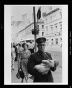 ワルシャワ 兵士の親子 画像